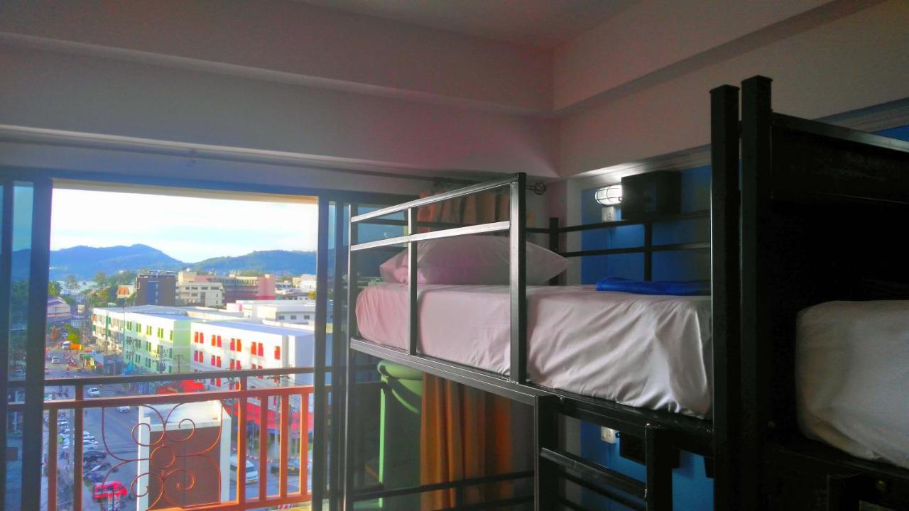 Bodega Phuket Patong (Adults Only) Albergue Exterior foto