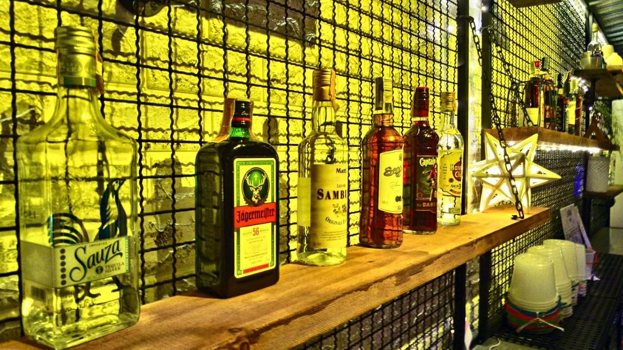 Bodega Phuket Patong (Adults Only) Albergue Exterior foto