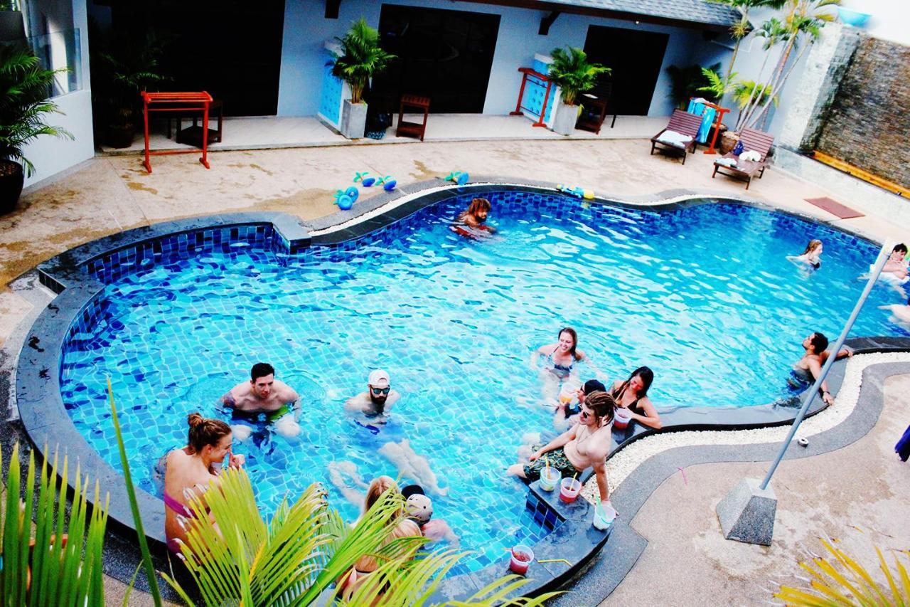 Bodega Phuket Patong (Adults Only) Albergue Exterior foto