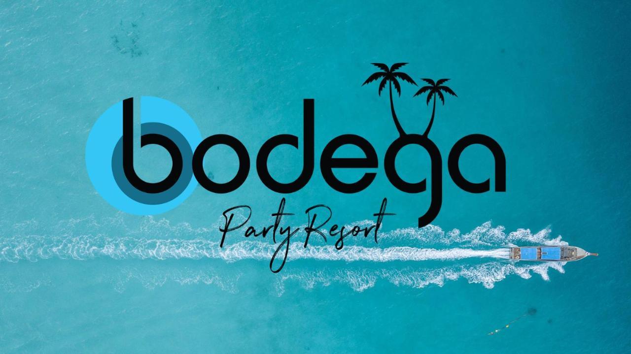 Bodega Phuket Patong (Adults Only) Albergue Exterior foto