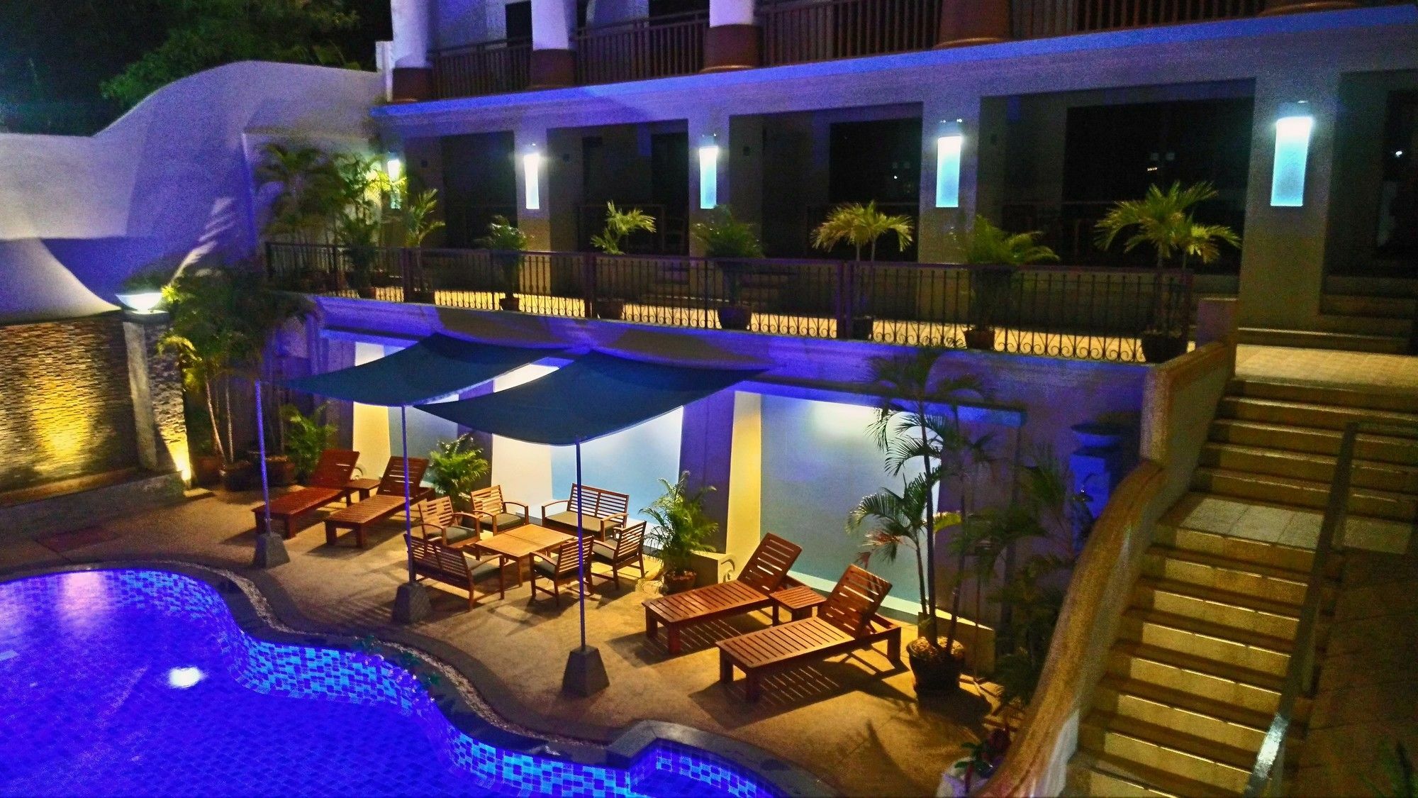 Bodega Phuket Patong (Adults Only) Albergue Exterior foto